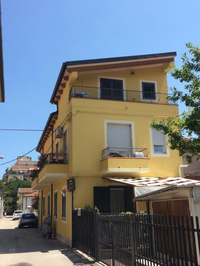 Casa Vacanze “Sale Di Mare” Pescara Bagian luar foto